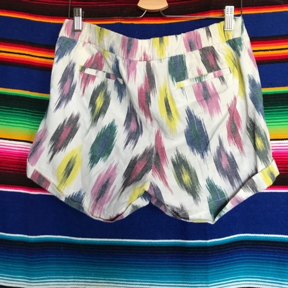 SALE J Crew Watercolor Ikat Short City Fit Cuffed - Picture 5 of 9